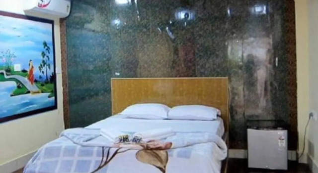 Gold India Beach Resort