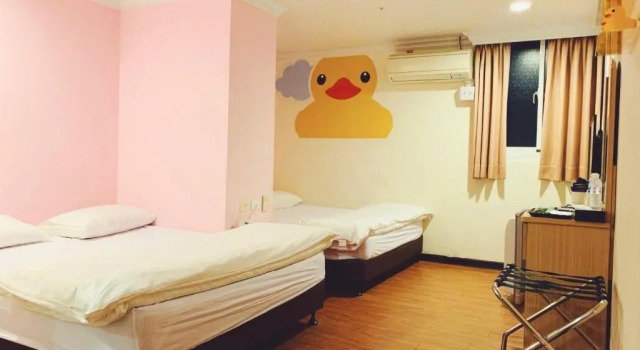 Семейный номер Classic EasyInn Hotel & Hostel