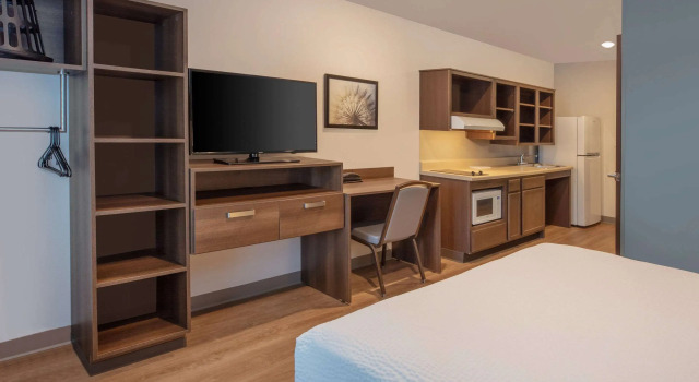 Двухместный номер Standard Wood Spring Suites Washington DC East Arena Drive