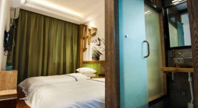 Номер Comfort Yun Meng Qi  Inn