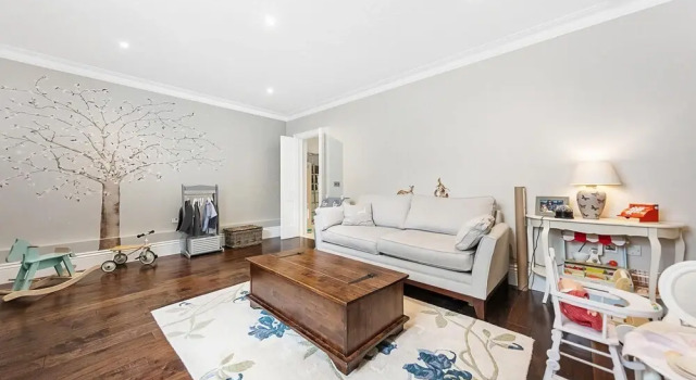 Classical Living in Knightsbridge, Забронировать Отель Кенсингтон и Челси Лондон, рядом с Здание «Мишлен Хауз»