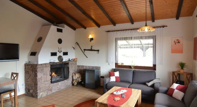 Attractive Holiday Home in Frielendorf with Fenced Garden, Забронировать Дом для отпуска Филендорф земля Гессен
