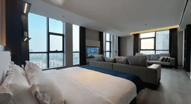 Люкс Luxury Rosewood Hotel (Zhoukou Yulin Smart Center Vocational and Technical College)