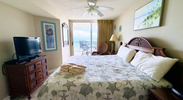 Ashworth 1407 3 Bedroom Condo by RedAwning, North Myrtle Beach, Забронировать Отель Отели Норт-Миртл-Бич с парковкой, рядом с Парк развлечений OD Pavilion, Парковка