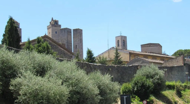 Апартаменты Sotto Le Mura Di Leonardo