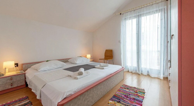 Amazing Apartment in Vrsi With Wifi and 1 Bedrooms, Забронировать Апартаменты/квартира Отели в центре Врси, в центре