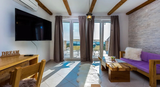 Holiday House Lucija