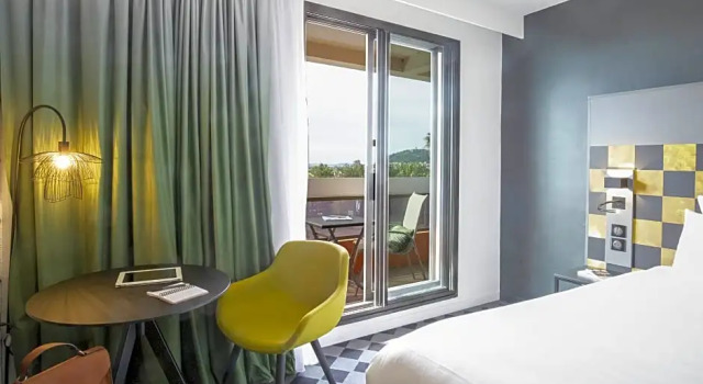 Двухместный полулюкс с видом на сад Mercure Hyères Centre Côte dAzur