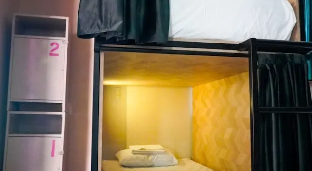 Кровать в общем номере (женский номер) HOSTAL CHOCOLATE CALENDA