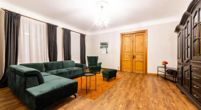 Gourmet Storie's AP 68sqm Renovated Free parking