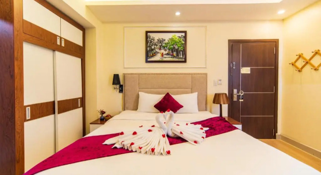 Полулюкс с балконом Golden Amour Hotel