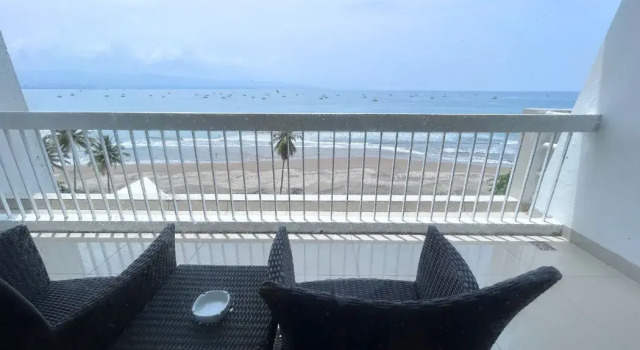Deluxe Suite Inna Samudra Beach