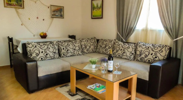 Apartments MileS, Book Apartment Busat 