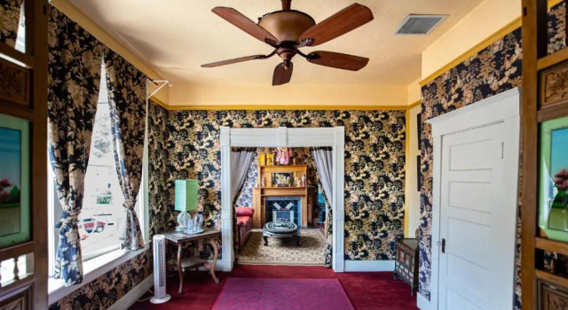 Люкс Deluxe Bisbee Grand Hotel, Saloon, and Music Venue