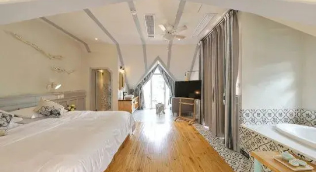 Кровать в общем номере (женский номер) Falanmeng Wangshanjing Homestay