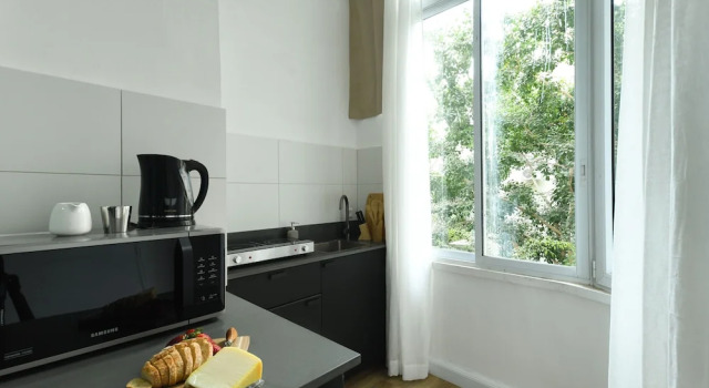 Charming Studio Apartment with kitchen, Забронировать Апартаменты/квартира Тель-Авив Тель-Авивский округ, рядом с Площадь Рабина