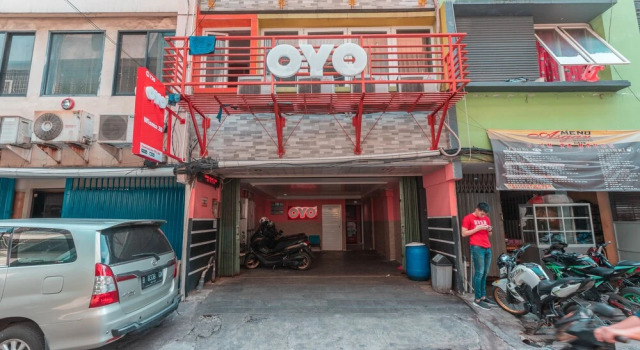 Oyo 730 Wisma 38, Prenota Affittacamere Taman Sari 