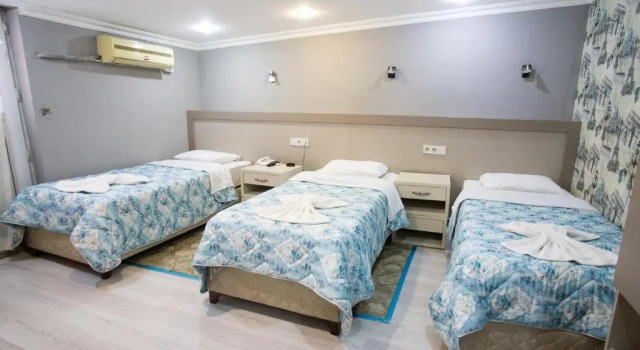 Трёхместный номер Standard с балконом Fly Apartment Hotel