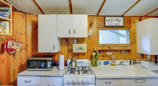 Rustic Berkshires Cottage at Lake Buel w/ Kayaks!, Boek Vakantiehuis New Marlborough Butternut Ski