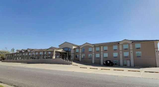 FairBridge Inn & Suites Canadian