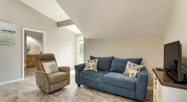 Young Harris Vacation Rental w/ Mountain Views!, Boek Appartement Young Harris 