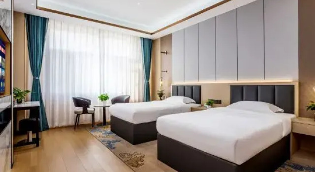 Tangyun Shengshi Grand Hotel (Huimin Garden), Book Hotel Hotels in Chengde with a Pool, Swimming Pool