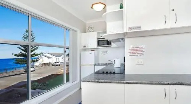 Beachcomer, Unit 1 - The Entrance, NSW