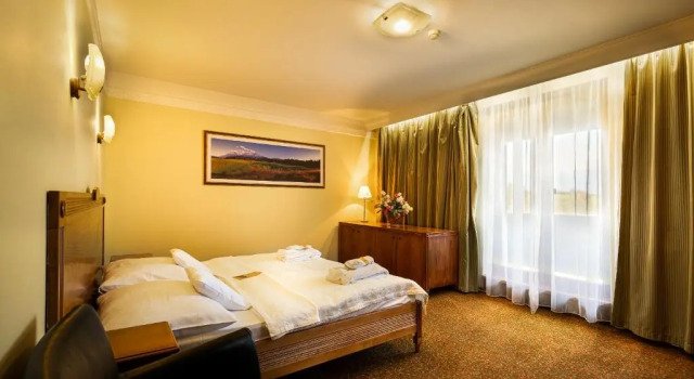 Люкс Hotel International