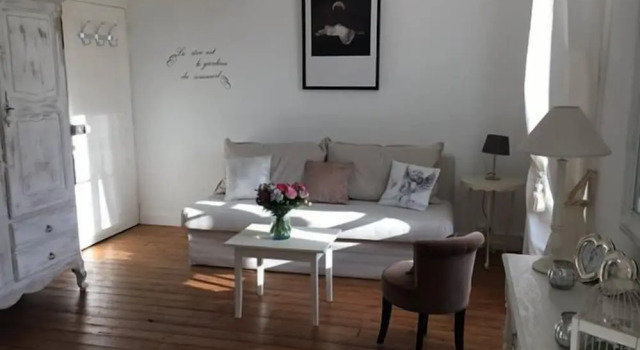 La maison du Lac, Book Hotel Eguzon-Chantome Indre