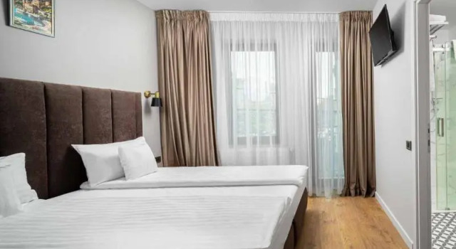 Двухместный номер Superior с балконом Labirint Boutique Hotel - Central Location