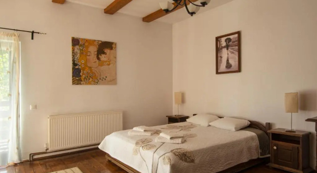 Номер Standard Pension Andras House