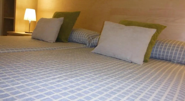Hostal Eixample, Забронировать Отель Отели Барселоны с парковкой, рядом с Площадь Джорджа Оруэлла, Парковка