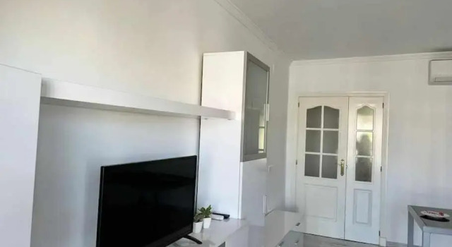 2 rooms con garaje frente Puerto Estepona, Забронировать Отель Отели Эстепона с парковкой, рядом с Палеонтологический музей, Парковка