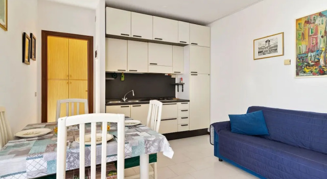 Snug Apartment in Ospedaletti With Swimming Pool