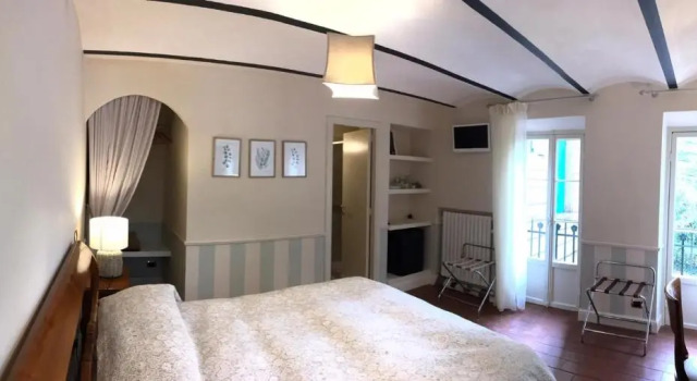 Villa delle Rose - Hotel Paradiso, Rezerwuj Hotel Amandola 