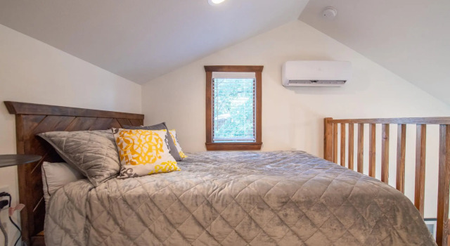 The Goldfinch Cabin (15 MIN to Magnolia & Baylor), Buchen Sie Hotel Elm Mott 