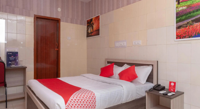 OYO 16596 Akash Inn Elite, Забронировать Отель Отели штата Тамилнада с завтраком, Завтраки