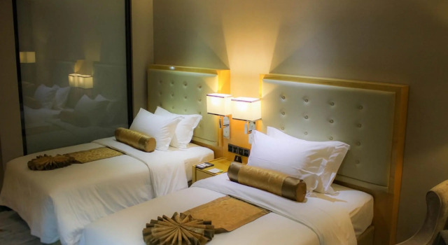 Golden Phoenix International Hotel, Buchen Sie Hotel Zhaoqing Guangdong