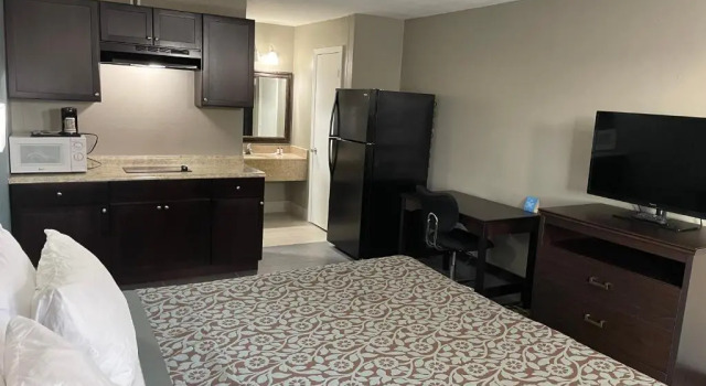 Студия Homegate Inn And Suites