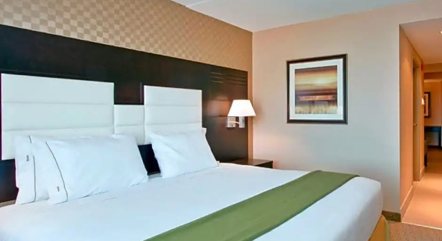 Номер Deluxe Holiday Inn Express & Suites Ottawa West - Nepean by IHG