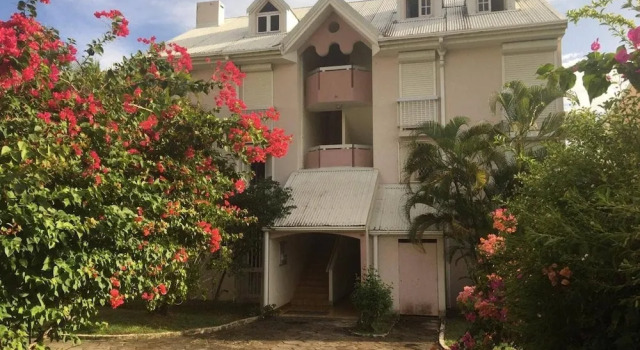 Property with One Bedroom in Le Gosier, with Wonderful Sea View And Furnished Garden - 500 M From the Beach, Prenota Appartamento Le Gosier Grande-Terre