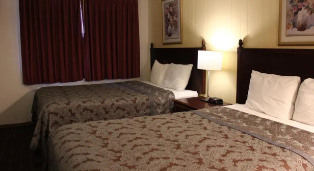 Четырёхместный номер Standard Port Townsend Inn