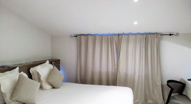 Номер Premium Logis Hôtel Les Pages