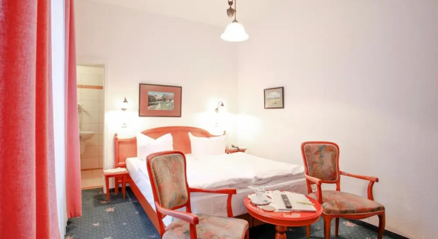 Hotel Stranddistel Rügen, Забронировать Отель Остзеебад-Гёрен земля Мекленбург-Передняя Померания