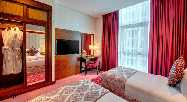 Апартаменты с 2 комнатами с видом на город Апарт-отель Royal Continental Suites Business Bay Apart-Hotel