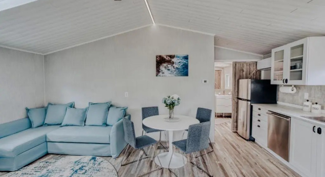 Modern & Cozy stand-alone apartment - perfect stay