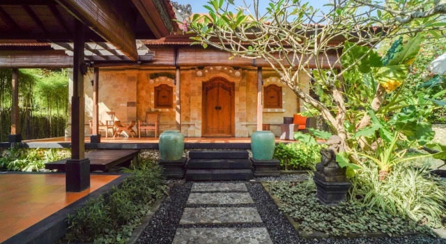 Вилла Giri Bhagawan Villas Spa
