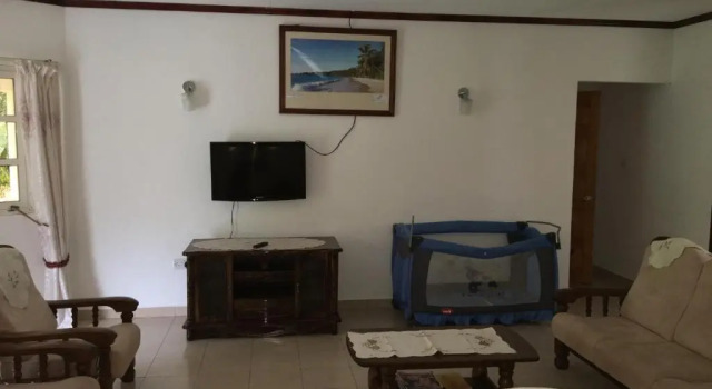 Коттедж с 2 комнатами Skyblue Guesthouse - Self Catering