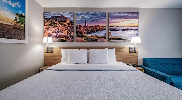 Двухместный люкс c 1 комнатой Days Inn by Wyndham Brunswick Bath Area