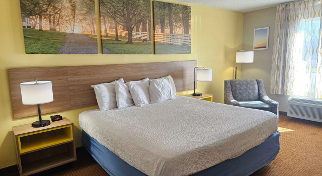 Days Inn by Wyndham Greensboro NC